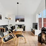 Semesterbostad 1048 *