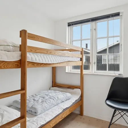 بيت للعطل 1048