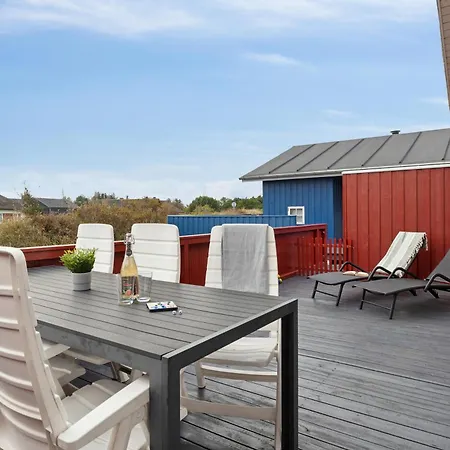 1048 Semesterbostad *